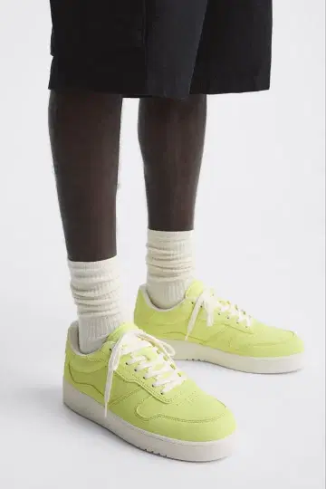 자라 자라 스니커즈