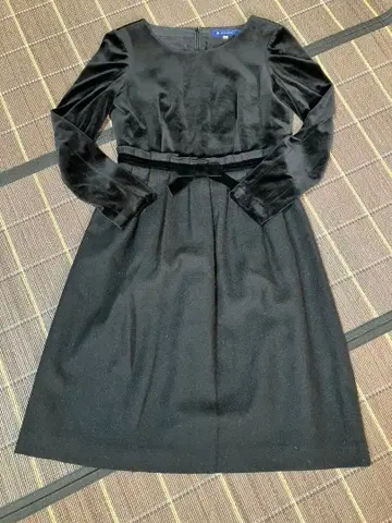 블랙 벨벳 긴팔 A라인 원피스