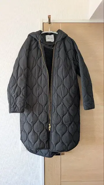 블랙 퀼팅 코트 36 사이즈