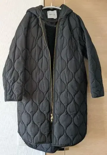 블랙 퀼팅 코트 36 사이즈