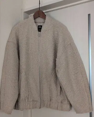 ZARA 베이지 플리스풍 점퍼