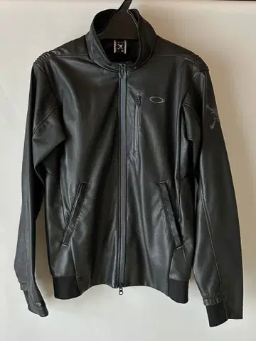 [ Oakley ] 인조 가죽 자켓 블랙