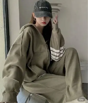 새상품 올리브 그린 후드 부착 셋업