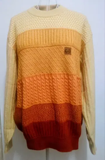 VAGII E 새상품급 케이블 니트 크루넥 스웨터 사이즈 50