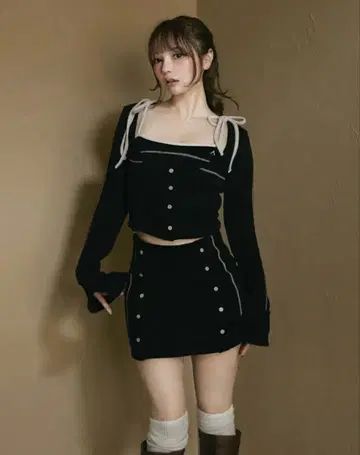 andmary Luna stitch set up black