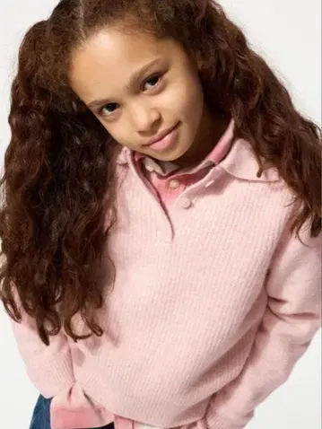 유니클로 GIRLS 수플레얀 폴로 스웨터