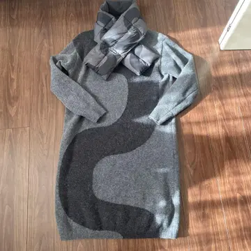 유니클로 마리메꼬 니트 원피스 머플러 포함