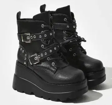 스터드 장식 통굽 엔지니어 부츠 새상품