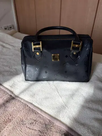 MCM 블랙 미니 보스턴 백