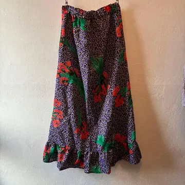 뷔르데사봉 꽃무늬 스커트 일본제 구제 의류풍