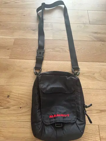 MAMMUT 마무트 숄더백