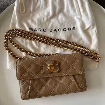 MARC JACOBS 체인 지갑