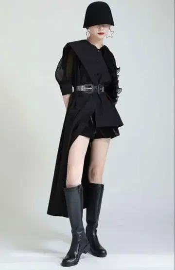 비대칭 라디칼 블라우스 긴팔 블랙 상의 7부 소매