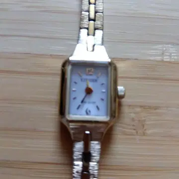 Citizen 아날로그 손목시계 골드