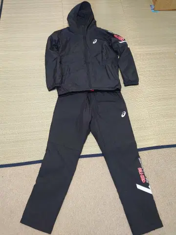 ASICS 블랙 자켓 팬츠 세트