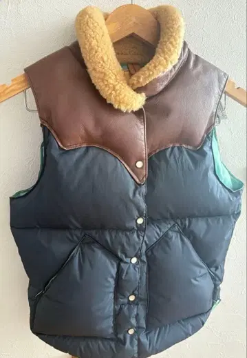 록키 마운틴 Rocky Mountain Featherbed 다운 베스트