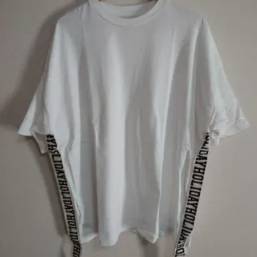 holiday 테이프 T셔츠 화이트