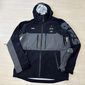 FCRB 마운틴 후드티 소매 로고