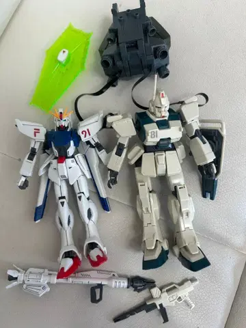 건담 프라모델 HG F91 & 제8MS소대 RX-79
