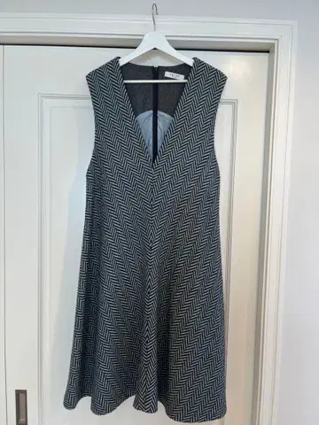 [ ADORE ] 헤링본 패턴 원피스 사이즈 38