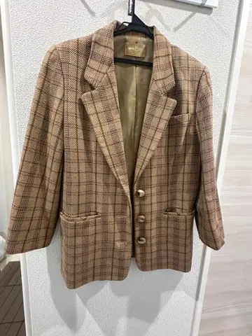 테일러드 자켓 베이지 계열 체크