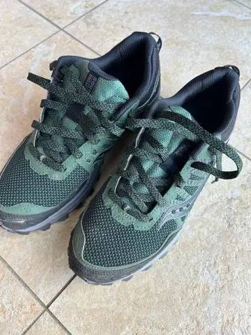 새상품급 Saucony 트레일 러닝화 다크 그린 29cm