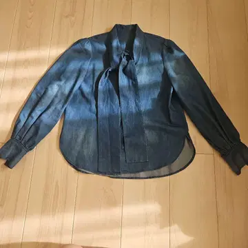 로페 마드모아젤 saki kojima 콜라보 보타이 셔츠 38