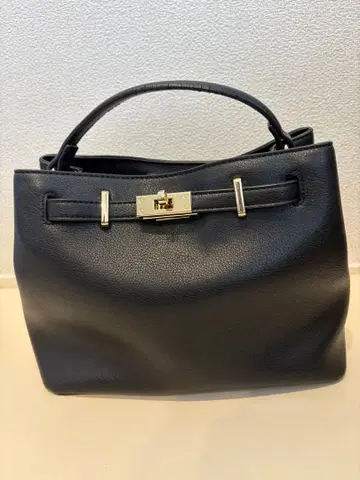 GREEN LABEL RELAXING 블랙 핸드백