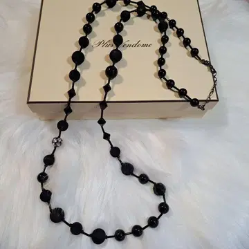 플러스 반돔 블랙 롱 목걸이