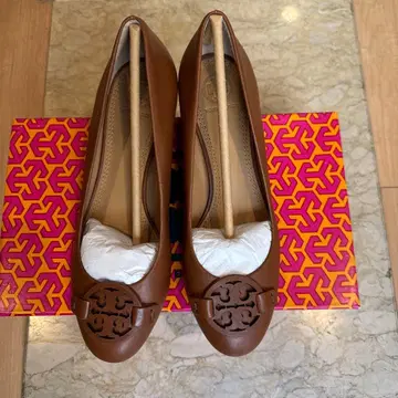 브라운 가죽 플랫슈즈