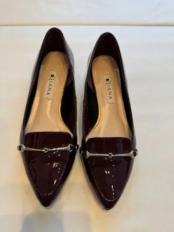 [ 새상품급 ] 다이애나 에나멜 로퍼 21.5cm