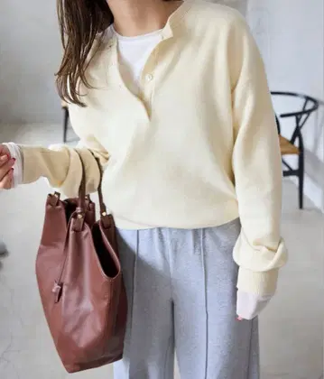 슬로브 이에나 echecs 헨리 풀오버 내추럴