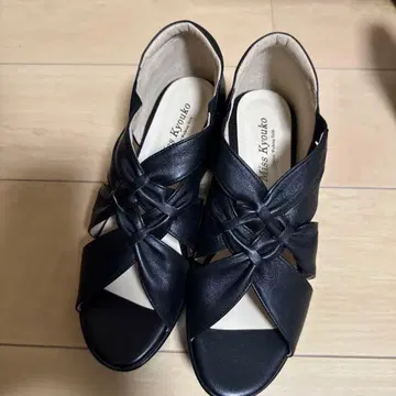 블랙 웨지솔 샌들 24.5cm