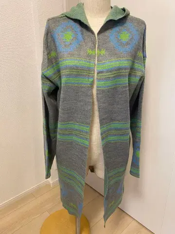 [ 미사용 새상품 ] 후드 부착 인디언풍 니트 롱 가디건