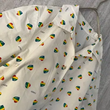 빈티지 블라우스 반팔 올 패턴 하트 레트로팝 화이트 컬러풀