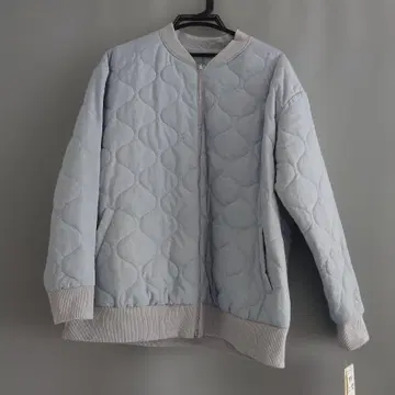 [새상품] 라이트 블루 퀼팅 자켓 M사이즈