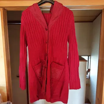 후드 부착 빨간색 가디건