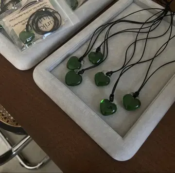 yurika akutsu ho. glass string necklace