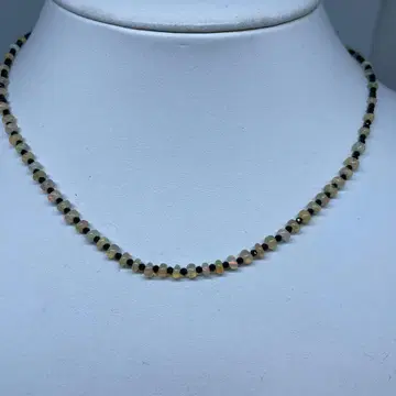 오팔 블랙 스피넬 목걸이