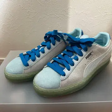 새상품급 PUMA 포켓몬 스니커즈 화이트/블루