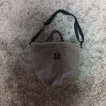 KIU 보아 숄더백 그레이