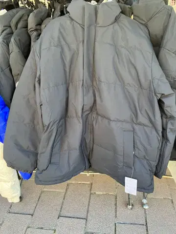 다운 자켓 L 사이즈 미사용 새상품 가격 인하 불가