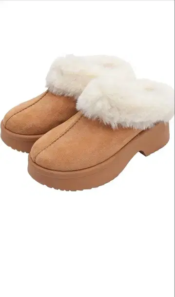 카멜색 M 사이즈 어그 부츠 클로그