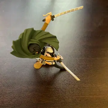 진격의 거인 리바이 피규어 캡슐Q 캐릭터즈