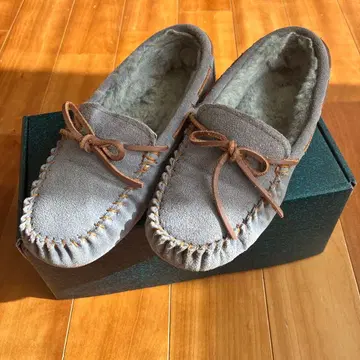 그레이 스웨이드 모카신