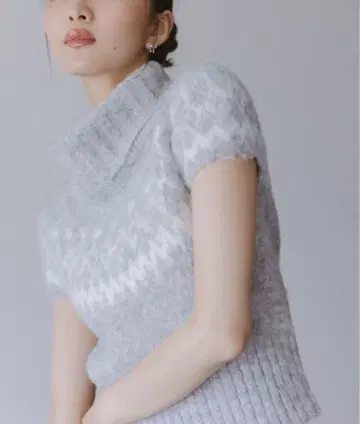 [택 포함 새상품] CELFORD 플러피 자카드 니트 반팔