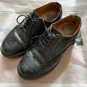 Dr.Martens 3홀 윙팁