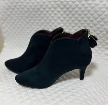 젤리빈스 숏부츠 퍼 폼폼 참 장식 그린 24.5cm