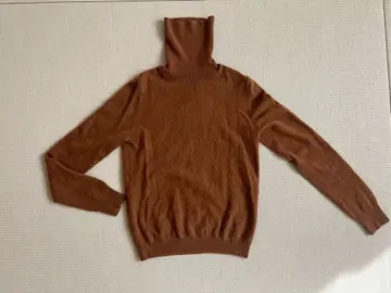 [ 유니클로 ] 3D 캐시미어 터틀넥 스웨터