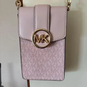 새상품급 마이클코어스 MICHAEL KORS 스마트폰 숄더 사코슈